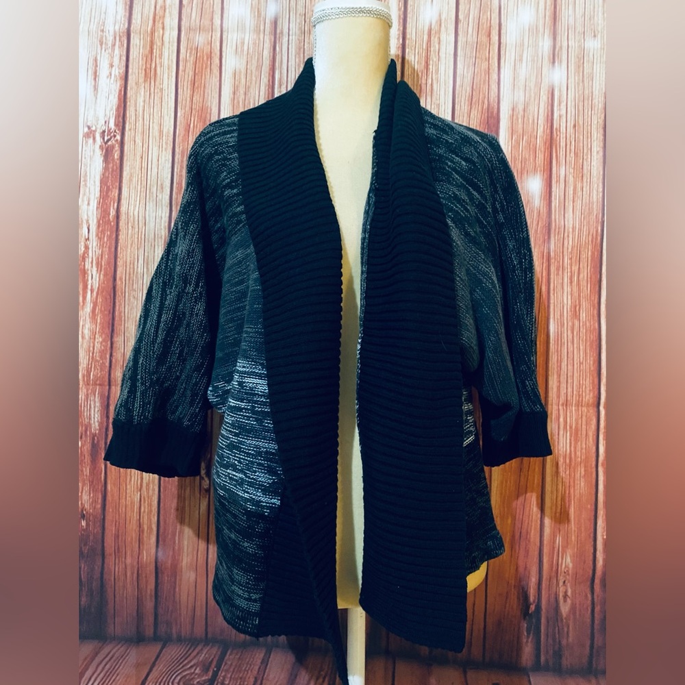Women’s XL Sweater Shrug AGB Black Gray Heavyweight Knit Open Front 3/4 Sleeves